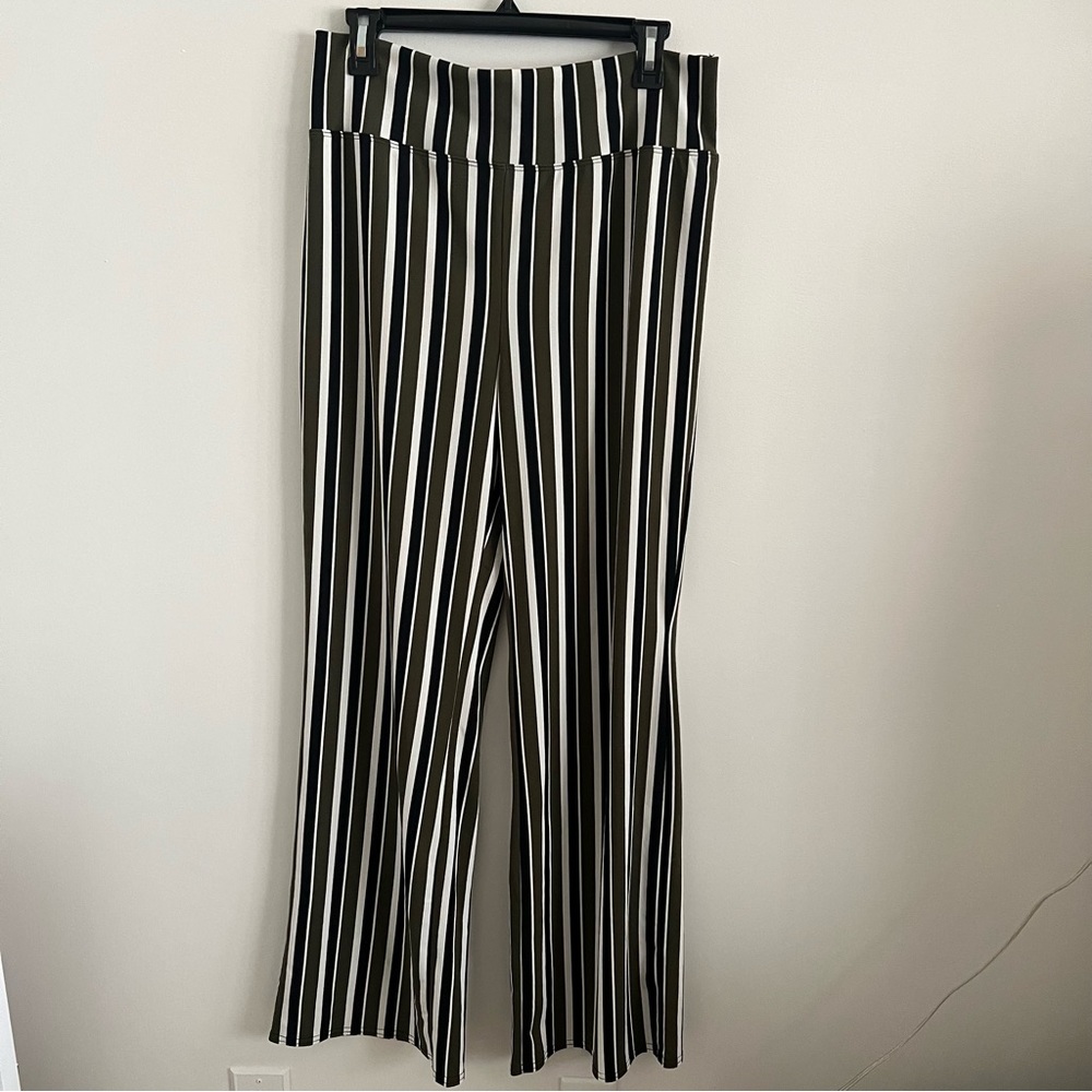 Express One Eleven Striped Pants Size M
